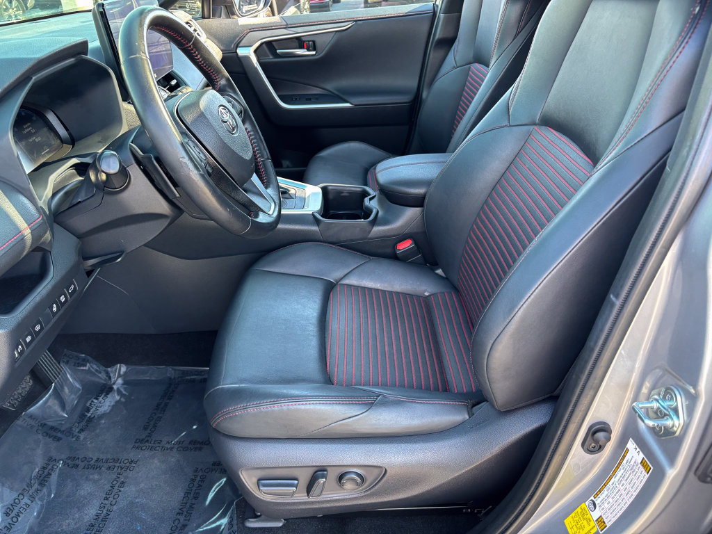 Used 2023 Toyota RAV4 XSE w/ Weather Package AWD/4WD image 18