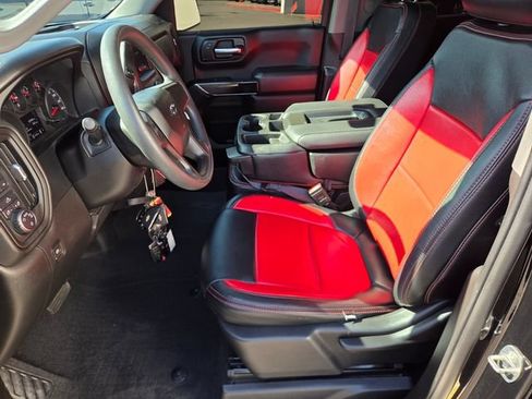 Certified 2021 Chevrolet Silverado 1500 Custom Trail Boss w/ Midnight Edition AWD/4WD image 10