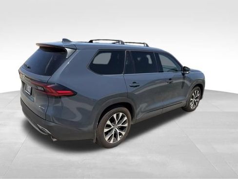 Used 2025 Toyota Grand Highlander AWD Hybrid image 3