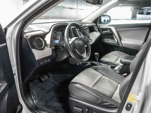 Used 2015 Toyota RAV4 Limited image 18