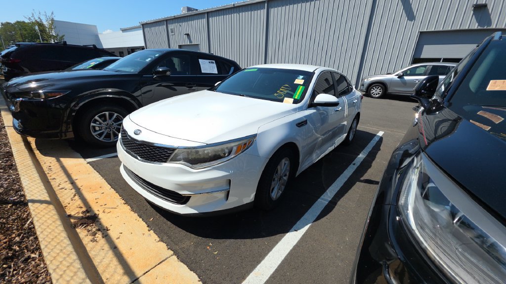Used 2016 Kia Optima LX FWD image 3