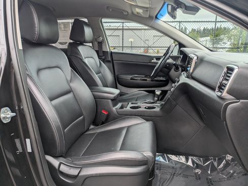 Used 2021 Kia Sportage EX AWD/4WD image 7