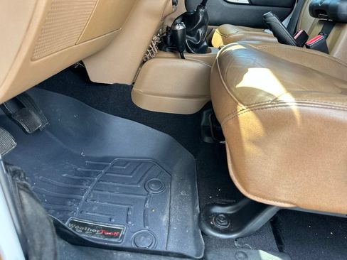Used 2017 Jeep Wrangler Unlimited Sahara w/ Max Tow Package AWD/4WD image 27