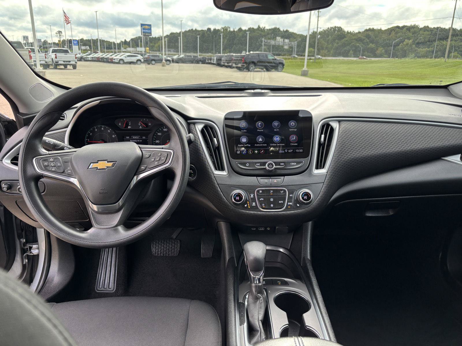 Used 2025 Chevrolet Malibu LT FWD image 16