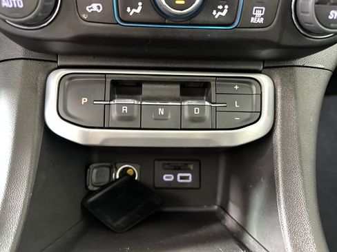 Used 2023 GMC Acadia SLE w/ Driver Convenience Package image 19