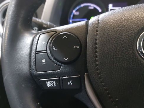 Used 2018 Toyota RAV4 Limited image 17