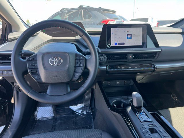 Used 2025 Toyota Prius LE FWD image 11