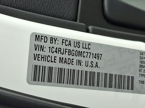 Used 2021 Jeep Grand Cherokee Limited w/ Premium Lighting Group AWD/4WD image 27