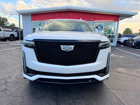 Used 2021 Cadillac Escalade ESV Sport Platinum AWD/4WD image 2