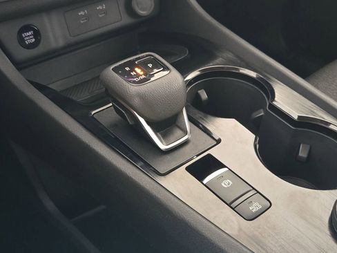 Used 2025 Nissan Rogue SV AWD/4WD image 21