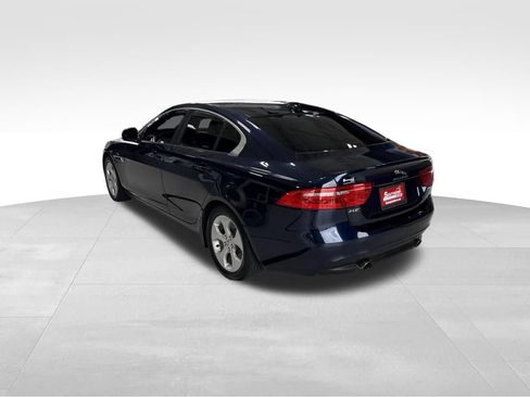 Used 2017 Jaguar XE RWD image 3