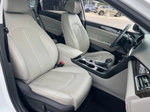 Used 2016 Hyundai Sonata Limited w/ Option Group 04 FWD image 41