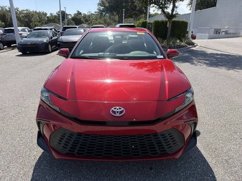 Certified 2025 Toyota Camry SE FWD image 6