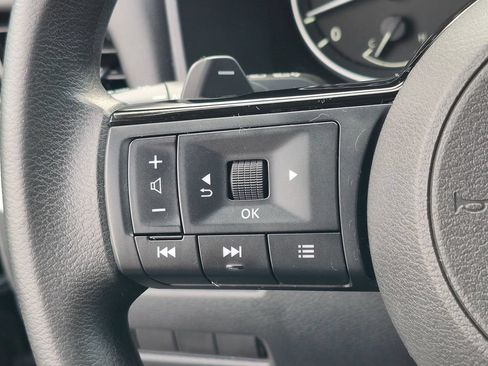 Used 2022 Nissan Rogue SV AWD/4WD image 14