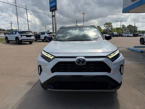 Used 2024 Toyota RAV4 XSE AWD/4WD image 2