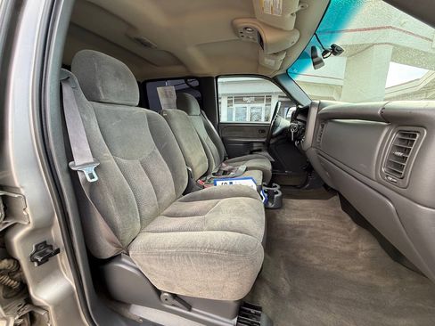 Used 2003 Chevrolet Silverado 2500 LS w/ Skid Plate Package image 45