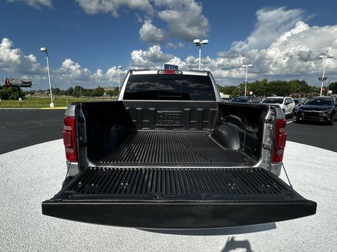 Used 2022 RAM 1500 Laramie AWD/4WD image 9