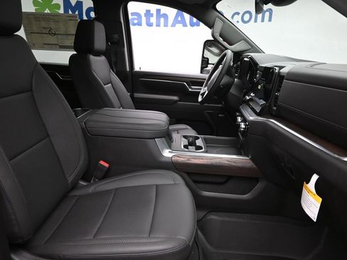 New 2025 GMC Sierra 2500 SLT w/ SLT Premium Package image 7