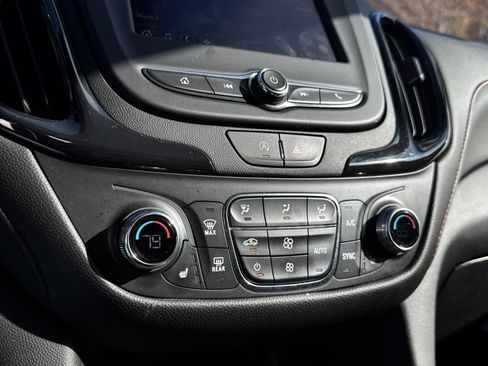 Used 2023 Chevrolet Equinox RS image 21