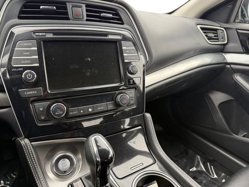 Used 2023 Nissan Maxima SV w/ Floor Mat Group image 12