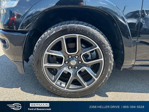 Used 2019 RAM 1500 Laramie AWD/4WD image 12