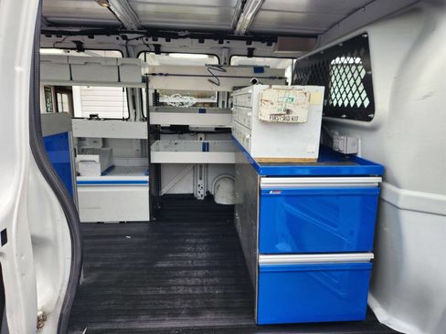 Used 2016 Chevrolet Express 3500 image 12