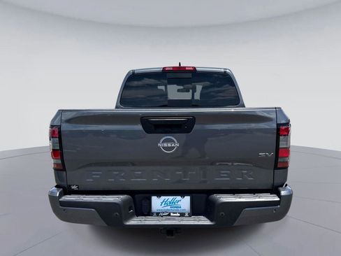 Used 2023 Nissan Frontier SV w/ SV Convenience Package RWD image 5