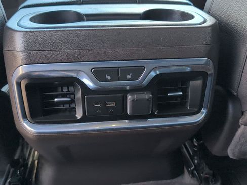Used 2020 GMC Sierra 1500 Denali w/ Denali Ultimate Package AWD/4WD image 17