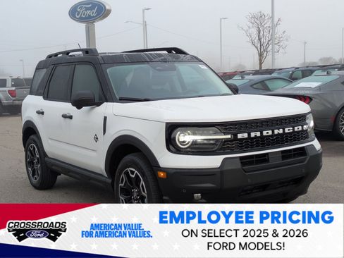 New 2026 Ford Bronco Sport Outer Banks w/ Outer Banks Tech Package+ AWD/4WD image 1