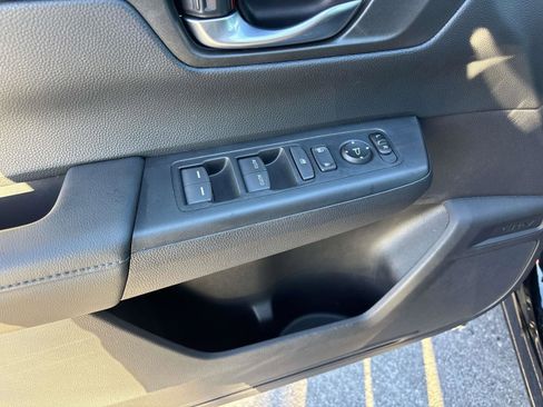 Certified 2025 Honda CR-V EX image 18
