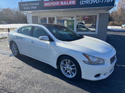 Used 2011 Nissan Maxima 3.5 SV w/ Premium Pkg image 2