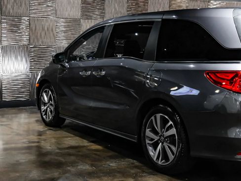 Used 2023 Honda Odyssey Touring image 12
