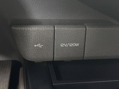 Used 2020 Toyota Camry SE FWD image 40