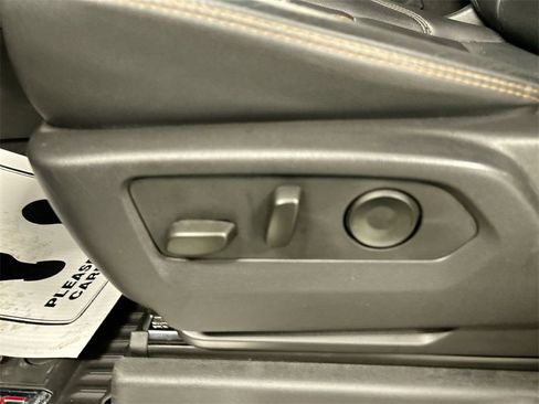 Used 2024 GMC Sierra 2500 AT4 w/ Technology Package image 10