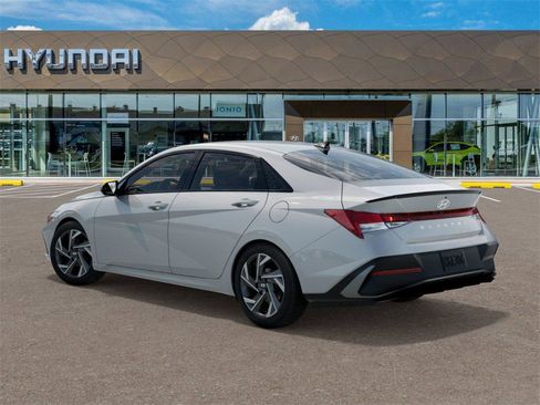 New 2025 Hyundai Elantra Sport image 5
