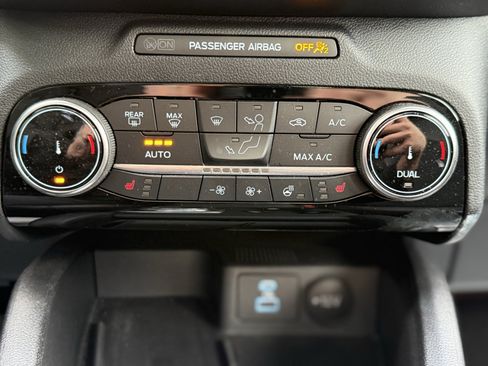 Used 2022 Ford Escape SEL w/ SEL Stealth AWD Package image 27