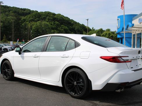 New 2026 Toyota Camry SE FWD image 9