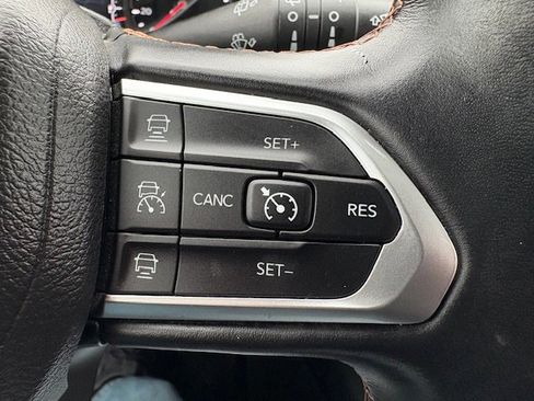 Used 2022 Jeep Compass Limited image 18