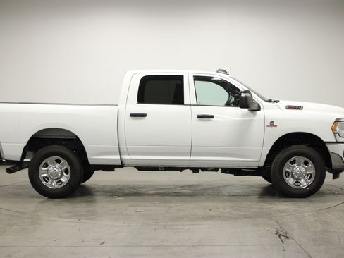 New 2024 RAM 2500 Tradesman w/ Chrome Appearance Group image 9