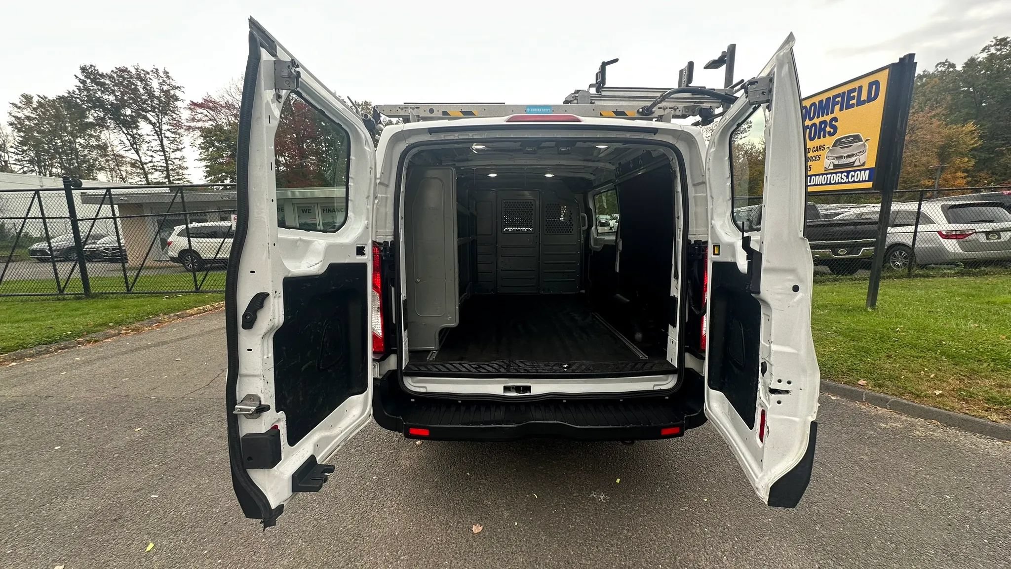 Used 2019 Ford Transit 250 130 Low Roof RWD image 14
