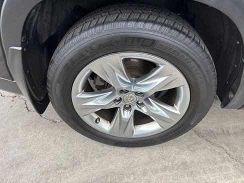 Used 2014 Toyota Highlander Limited image 51
