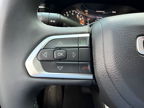 Used 2022 Jeep Compass Latitude w/ Sun and Sound Group AWD/4WD image 14