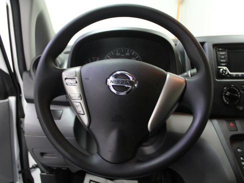 Used 2019 Nissan NV200 S w/ Back Door Glass Package image 8