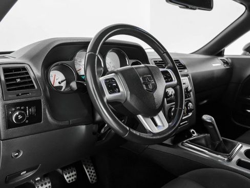 Used 2014 Dodge Challenger R/T image 11