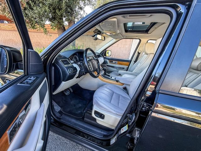 Used 2011 Land Rover Range Rover Sport Supercharged AWD/4WD image 5