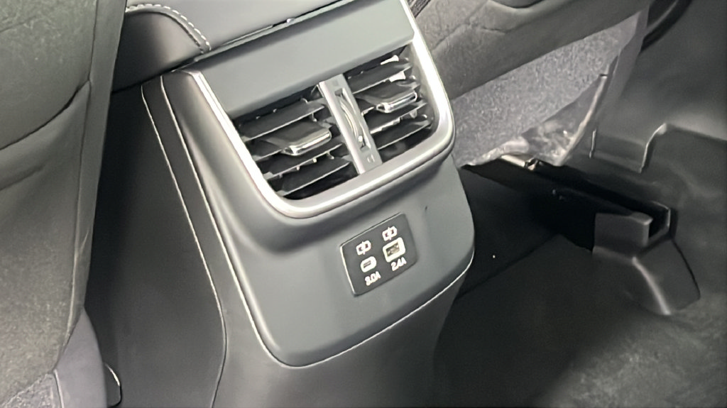 Used 2025 Subaru Legacy Premium AWD/4WD image 34