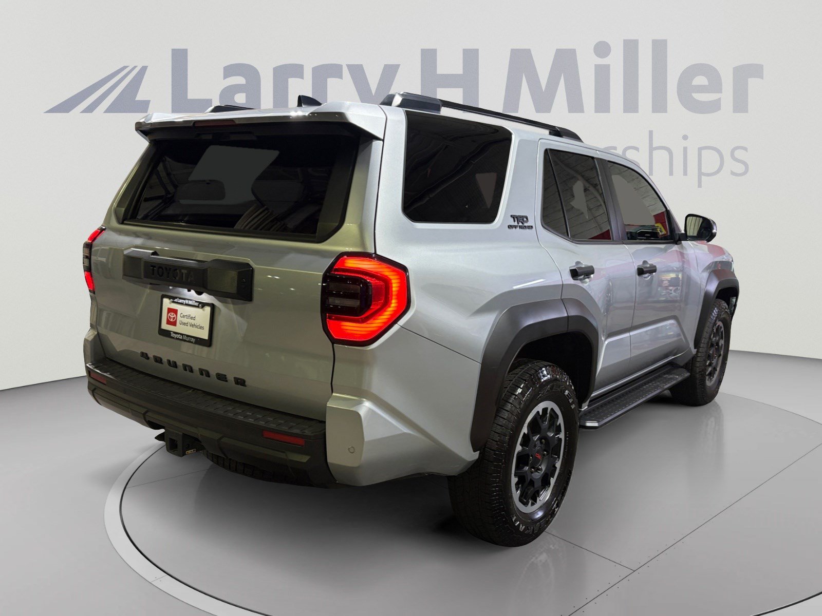 Certified 2025 Toyota 4Runner TRD Off-Road Premium AWD/4WD image 5
