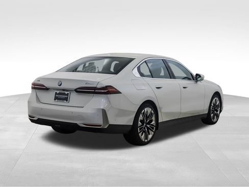 Used 2026 BMW 530i xDrive 530i xDrive w/ Premium Package image 6