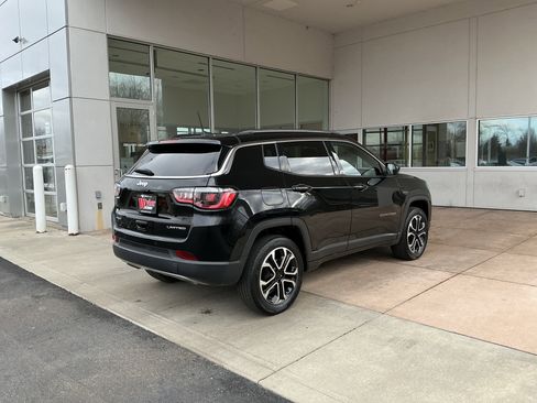 Used 2023 Jeep Compass Limited image 22