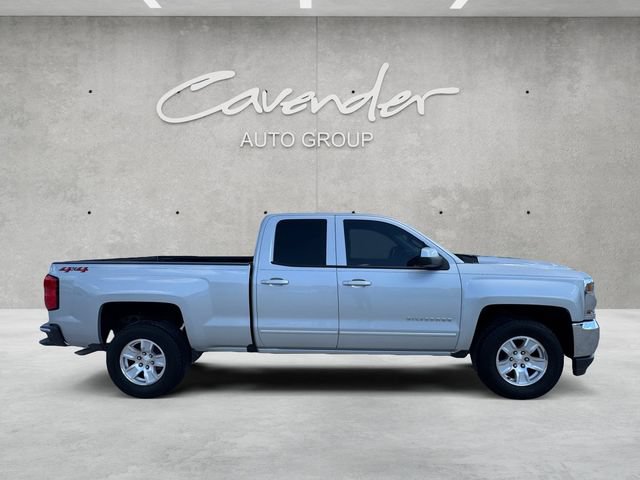 Used 2018 Chevrolet Silverado 1500 LT AWD/4WD image 17